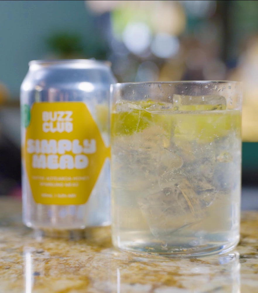 Buzz Mead & Gin (The Bee-Sting)